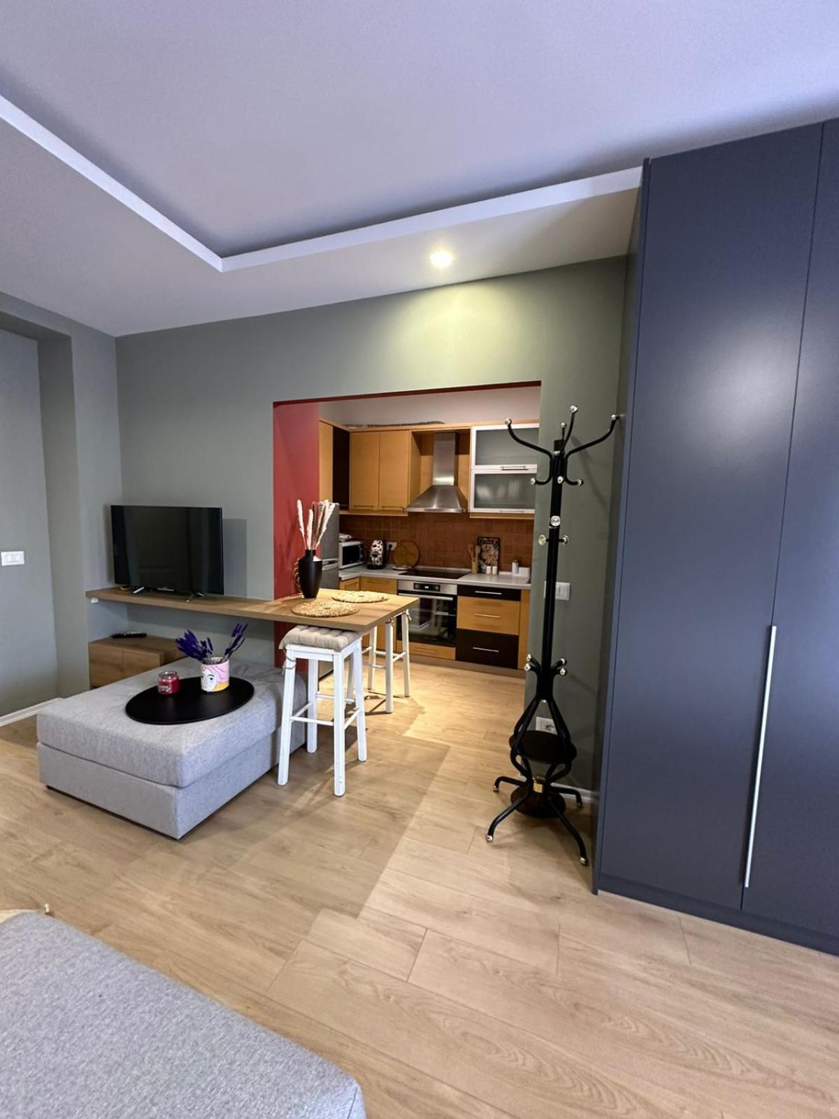 Urban Charm Studio With Balcony Tiranë Eksteriør bilde