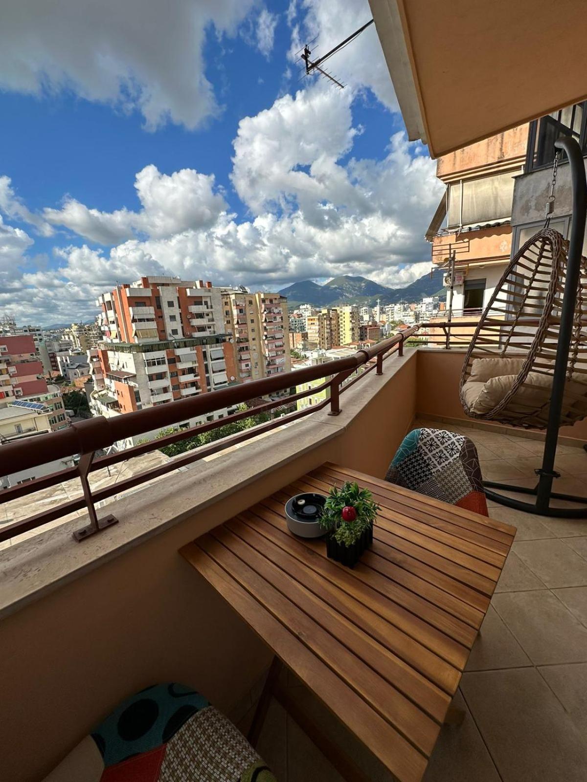Urban Charm Studio With Balcony Tiranë Eksteriør bilde